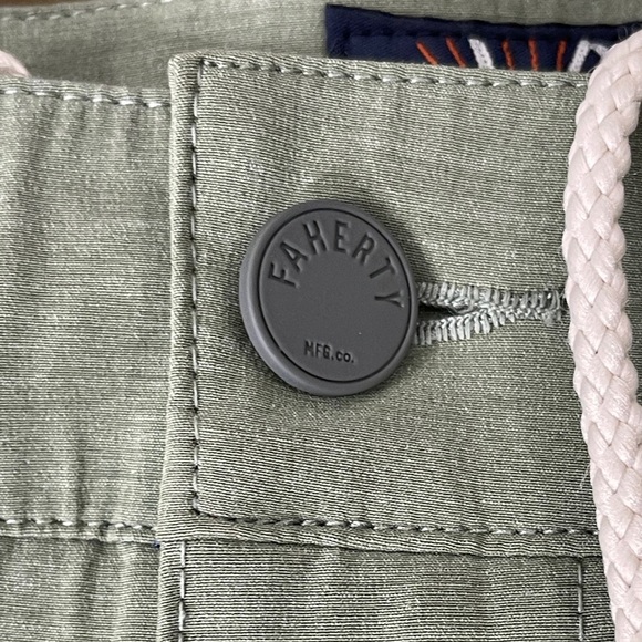 Faherty All Day Shorts Olive Green 30 Waist 9” Inseam NWT - Picture 10 of 12